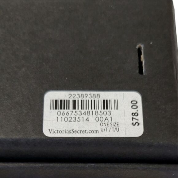 Victoria's Secret Gold Tone Pave Crystal Link Toggle Clasp Bracelet - Picture 7 of 7